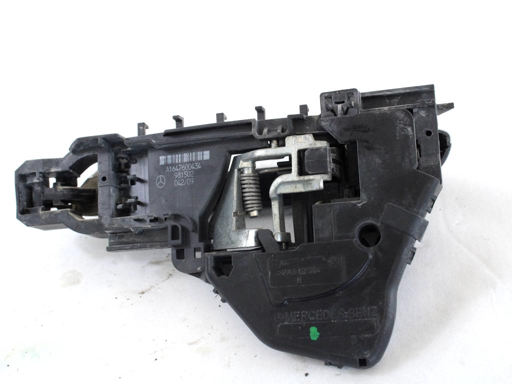 ZUNANJA KLJUKA ZADNJA DESNA VRATA OEM N. A16476006709040 ORIGINAL REZERVNI DEL MERCEDES CLASSE ML W164 (2005-2008)DIESEL LETNIK 2006