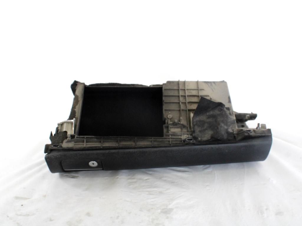 PREDAL ZA DOKUMENTE OEM N. A1646800091 ORIGINAL REZERVNI DEL MERCEDES CLASSE ML W164 (2005-2008)DIESEL LETNIK 2006