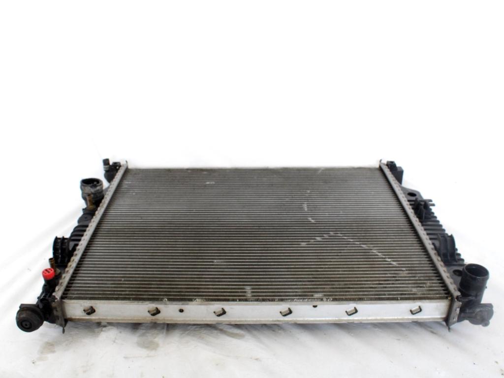 RADIATOR VODE OEM N. A2515000703 ORIGINAL REZERVNI DEL MERCEDES CLASSE ML W164 (2005-2008)DIESEL LETNIK 2006