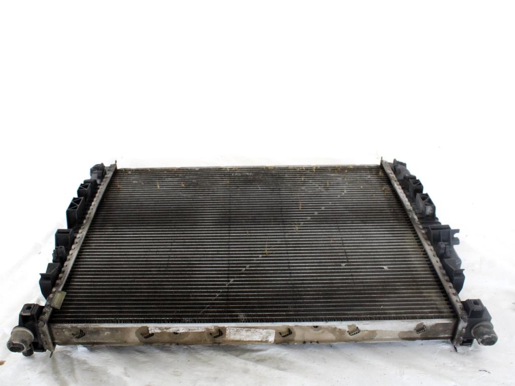 RADIATOR VODE OEM N. A2515000703 ORIGINAL REZERVNI DEL MERCEDES CLASSE ML W164 (2005-2008)DIESEL LETNIK 2006