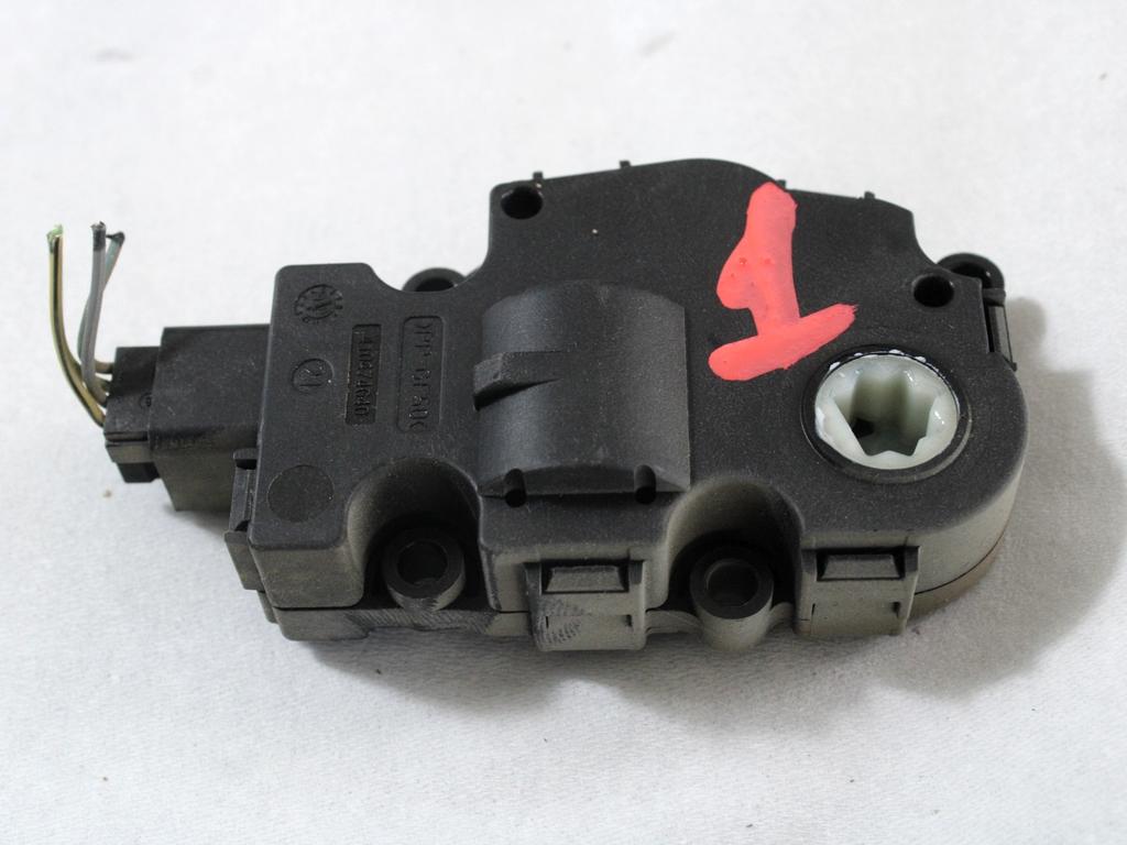 MOTORCEK OGREVANJA OEM N. 929888G ORIGINAL REZERVNI DEL MERCEDES CLASSE ML W164 (2005-2008)DIESEL LETNIK 2006