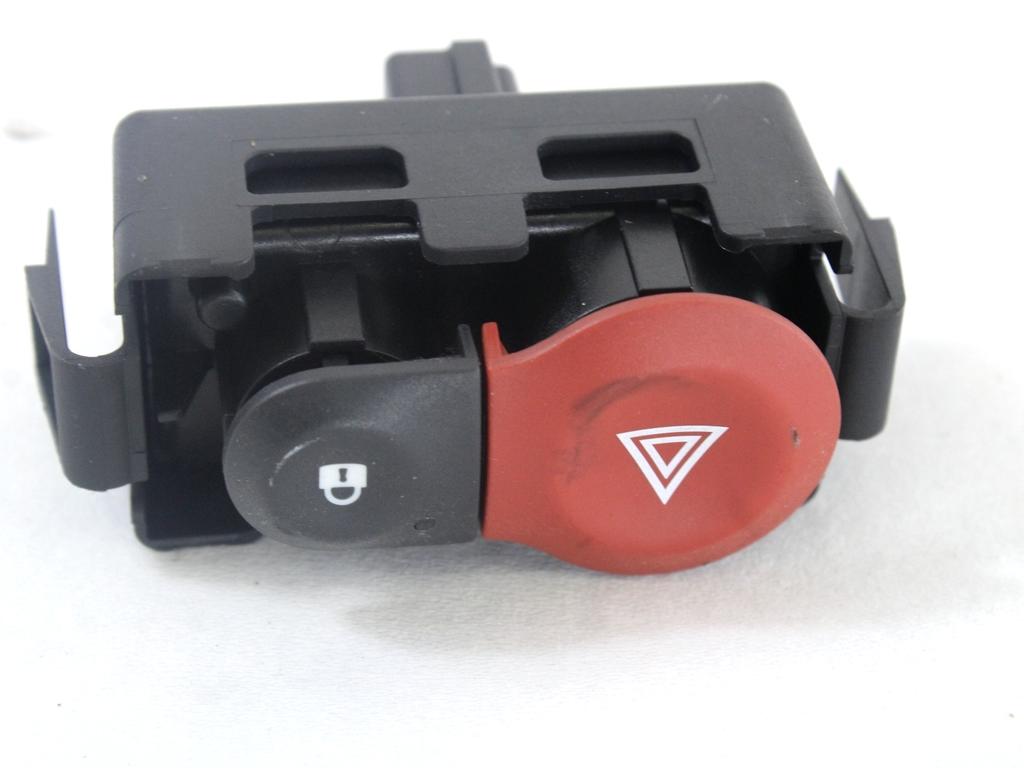 STIKALO VARNOSTNIH ZMIGAVCEV  OEM N. 8200214896 ORIGINAL REZERVNI DEL RENAULT CLIO BR0//1 CR0/1 KR0/1 MK3 R (05/2009 - 2013) BENZINA LETNIK 2010