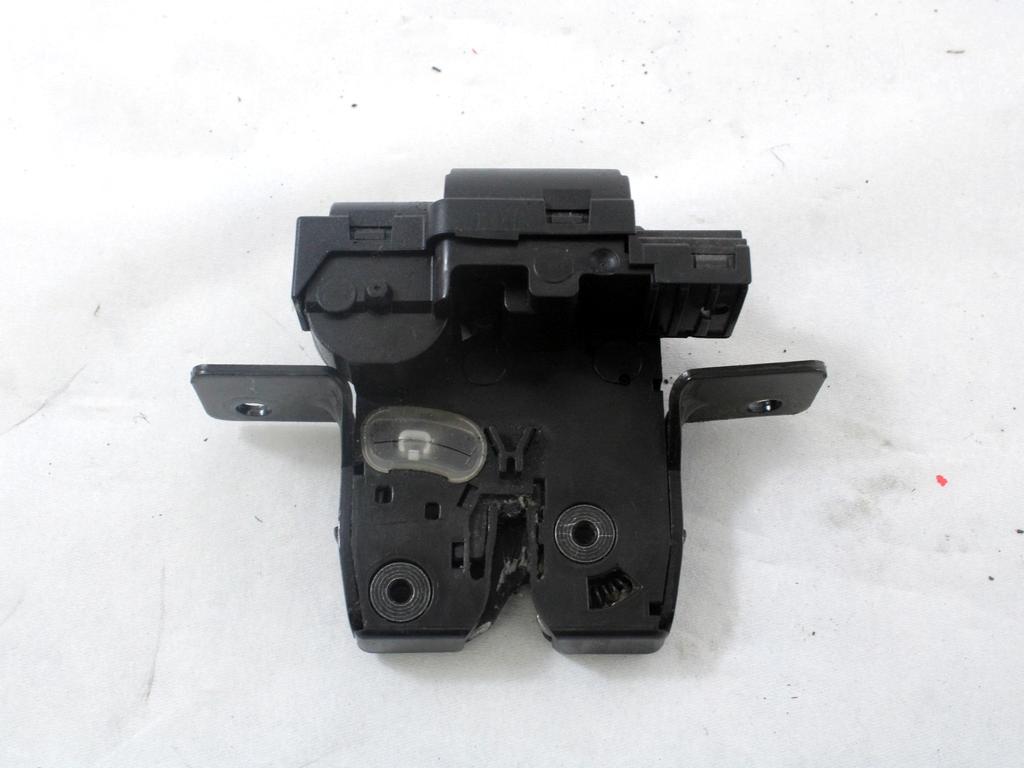 ZAKLEPANJE PRTLJA?NIH VRAT  OEM N. 8200947699 ORIGINAL REZERVNI DEL RENAULT CLIO BR0//1 CR0/1 KR0/1 MK3 R (05/2009 - 2013) BENZINA LETNIK 2010