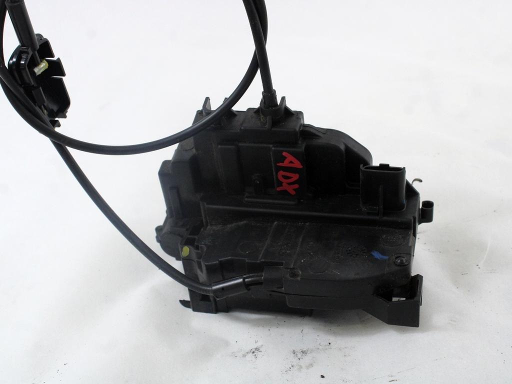 CENTRALNI ZAKLEP SPREDNJIH VRAT  OEM N. 8200300127 ORIGINAL REZERVNI DEL RENAULT CLIO BR0//1 CR0/1 KR0/1 MK3 R (05/2009 - 2013) BENZINA LETNIK 2010