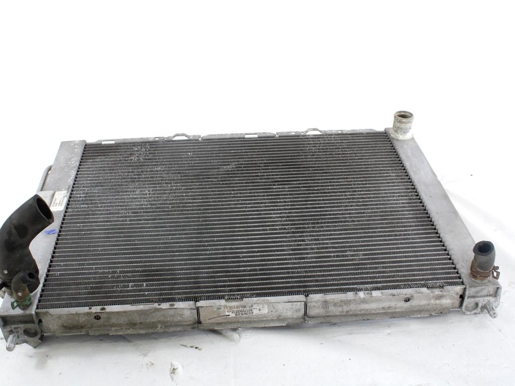 RADIATOR VODE OEM N. 8200688390 ORIGINAL REZERVNI DEL RENAULT CLIO BR0//1 CR0/1 KR0/1 MK3 R (05/2009 - 2013) BENZINA LETNIK 2010