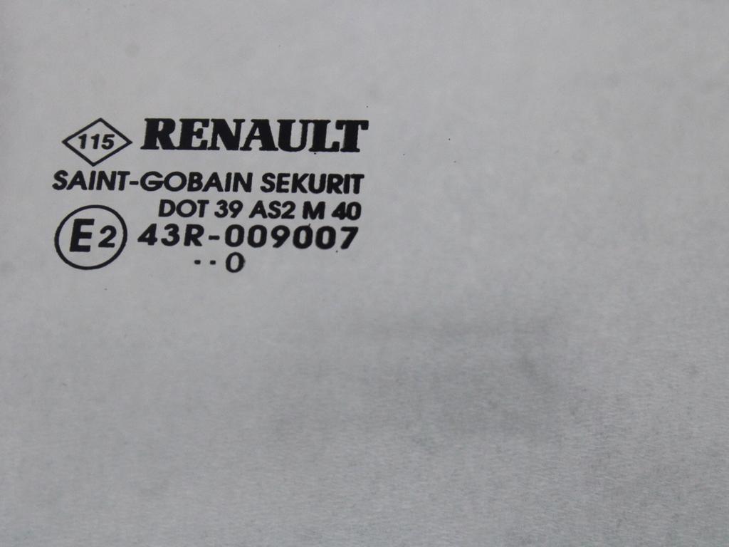 STEKLO SPREDNJIH DESNIH VRAT OEM N. 8200427625 ORIGINAL REZERVNI DEL RENAULT CLIO BR0//1 CR0/1 KR0/1 MK3 R (05/2009 - 2013) BENZINA LETNIK 2010