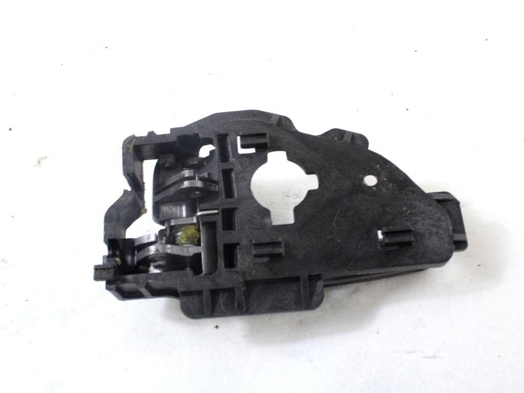 NOTRANJA KLJUKA  OEM N. 82623-28000 ORIGINAL REZERVNI DEL HYUNDAI IX35 LM EL ELH (2009 - 2015)DIESEL LETNIK 2013