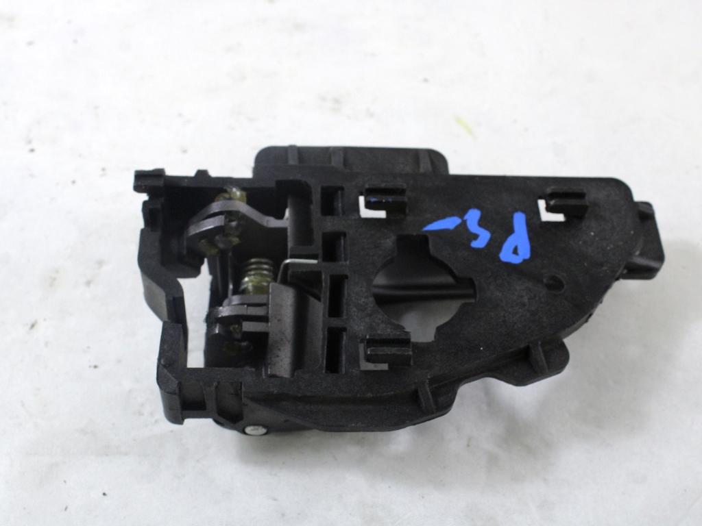 NOTRANJA KLJUKA  OEM N. 82613-2S000 ORIGINAL REZERVNI DEL HYUNDAI IX35 LM EL ELH (2009 - 2015)DIESEL LETNIK 2013