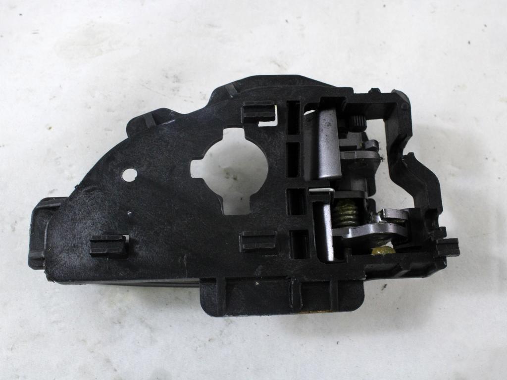 NOTRANJA KLJUKA  OEM N. 82613-2S000 ORIGINAL REZERVNI DEL HYUNDAI IX35 LM EL ELH (2009 - 2015)DIESEL LETNIK 2013