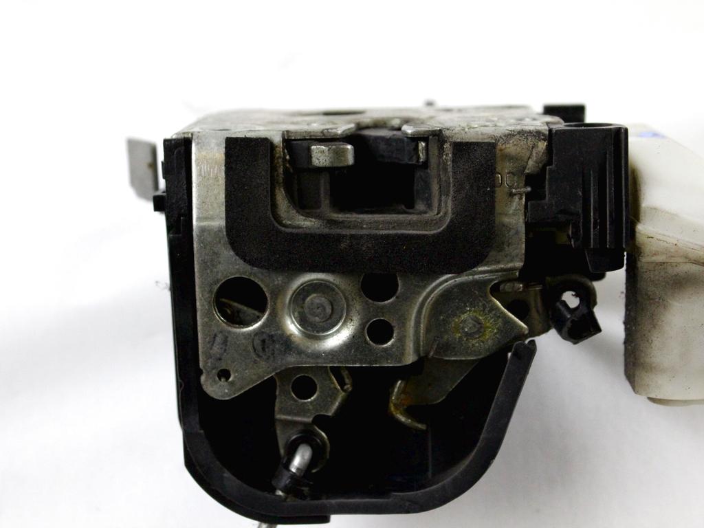 CENTRALNI ZAKLEP SPREDNJIH VRAT  OEM N. 51734601 ORIGINAL REZERVNI DEL FIAT MULTIPLA 186 R (2004 - 2010) BENZINA/METANO LETNIK 2007