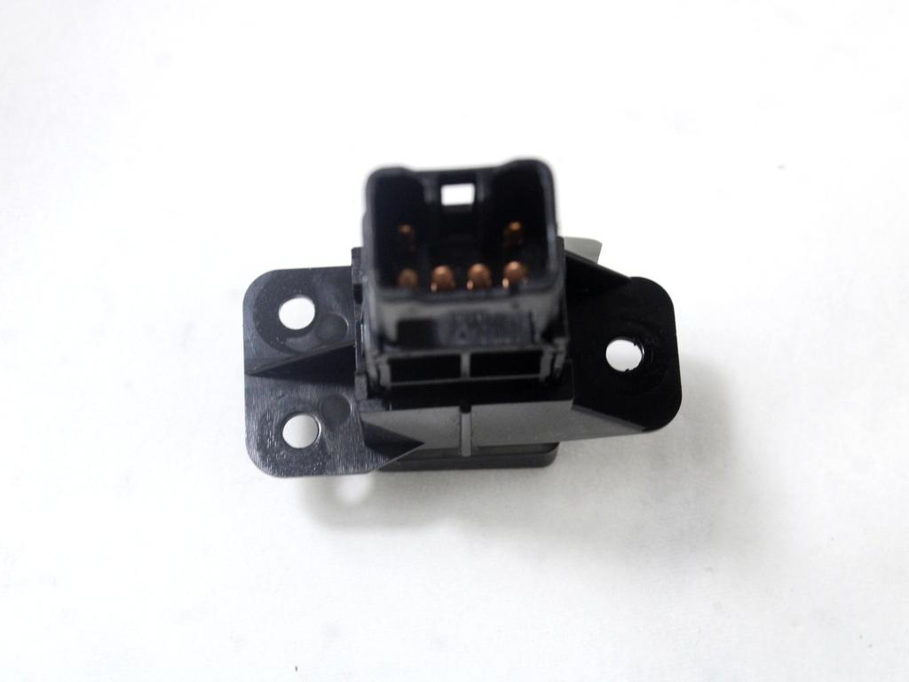 RAZLICNA STIKALA  OEM N. 93765-2Y000GV2 ORIGINAL REZERVNI DEL HYUNDAI IX35 LM EL ELH (2009 - 2015)DIESEL LETNIK 2013