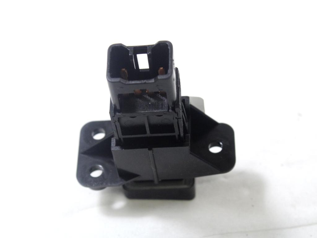 RAZLICNA STIKALA  OEM N. 93765-2Y000GV2 ORIGINAL REZERVNI DEL HYUNDAI IX35 LM EL ELH (2009 - 2015)DIESEL LETNIK 2013