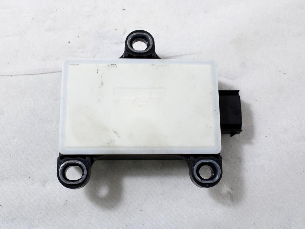 ESP OEM N. 95690-2P000 ORIGINAL REZERVNI DEL HYUNDAI IX35 LM EL ELH (2009 - 2015)DIESEL LETNIK 2013