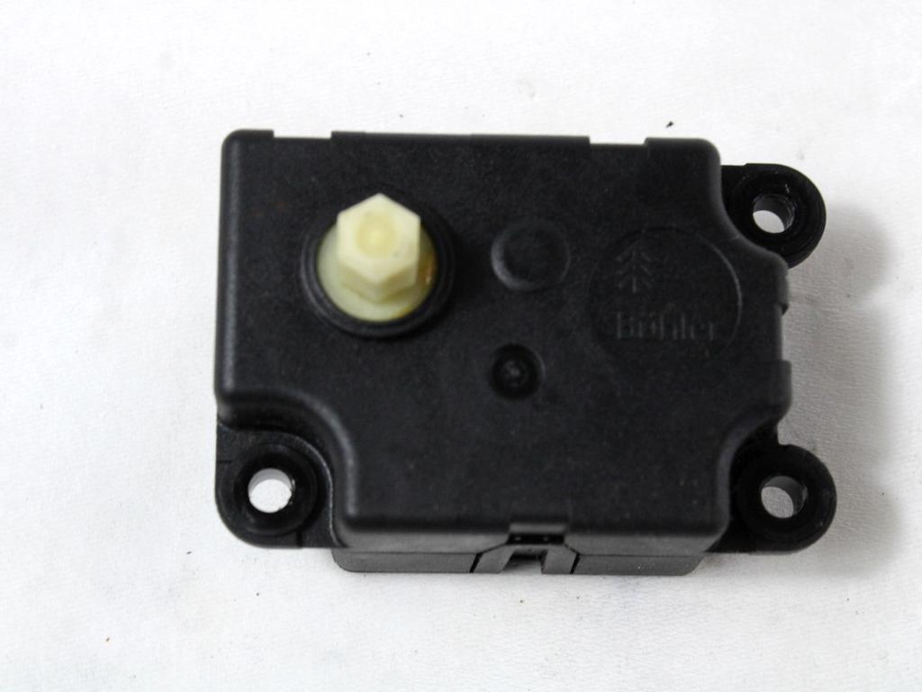 MOTORCEK OGREVANJA OEM N. 6447QN ORIGINAL REZERVNI DEL PEUGEOT 307 3A/B/C/E/H BER/SW/CABRIO (2001 - 2009) BENZINA LETNIK 2005