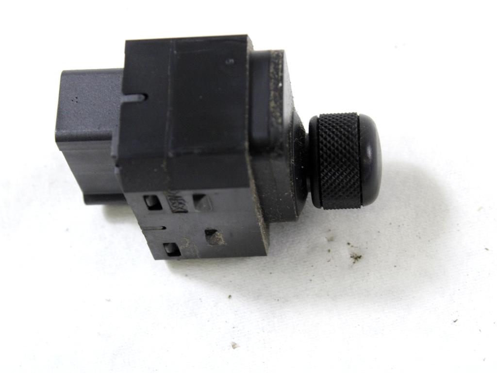 STIKALA ELEKTRICNIH OGLEDAL  OEM N. 3795062J00000 ORIGINAL REZERVNI DEL SUZUKI GRAND VITARA JT TE TD MK2 (2006 - 2015)DIESEL LETNIK 2013