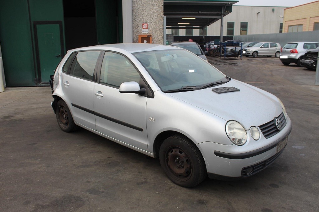 VOLKSWAGEN POLO 1.2 B 47KW 5M 5P (2002) RICAMBI IN MAGAZZINO