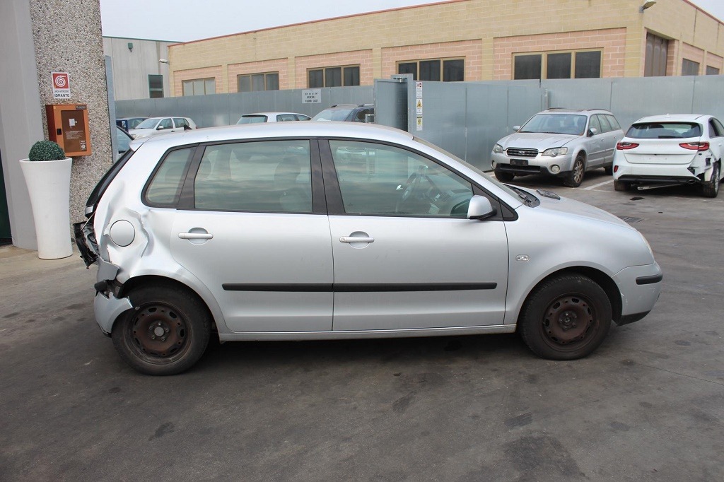 VOLKSWAGEN POLO 1.2 B 47KW 5M 5P (2002) RICAMBI IN MAGAZZINO