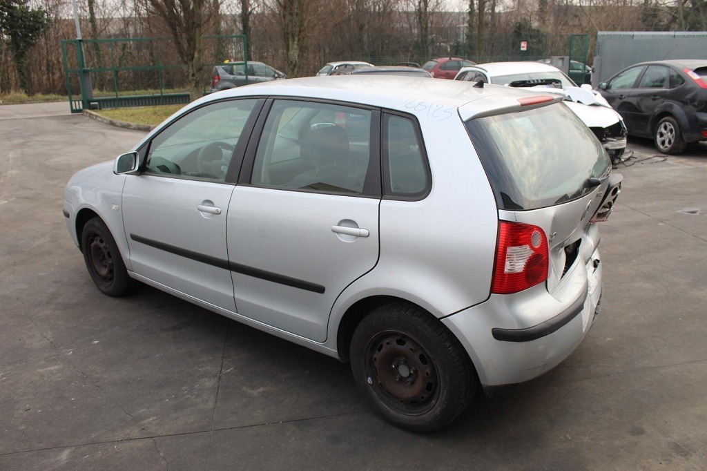 VOLKSWAGEN POLO 1.2 B 47KW 5M 5P (2002) RICAMBI IN MAGAZZINO