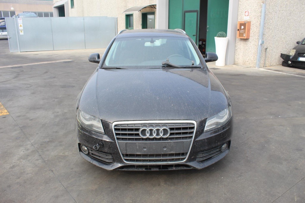 AUDI A4 B8 SW 2.0 D 105KW 6M 5P (2009) RICAMBI IN MAGAZZINO