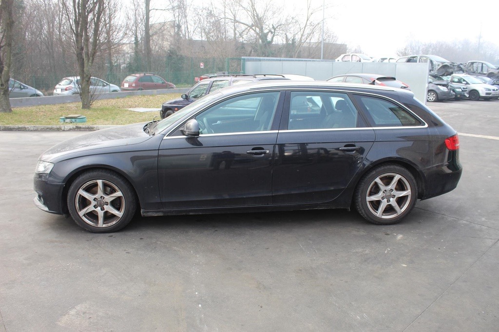 AUDI A4 B8 SW 2.0 D 105KW 6M 5P (2009) RICAMBI IN MAGAZZINO