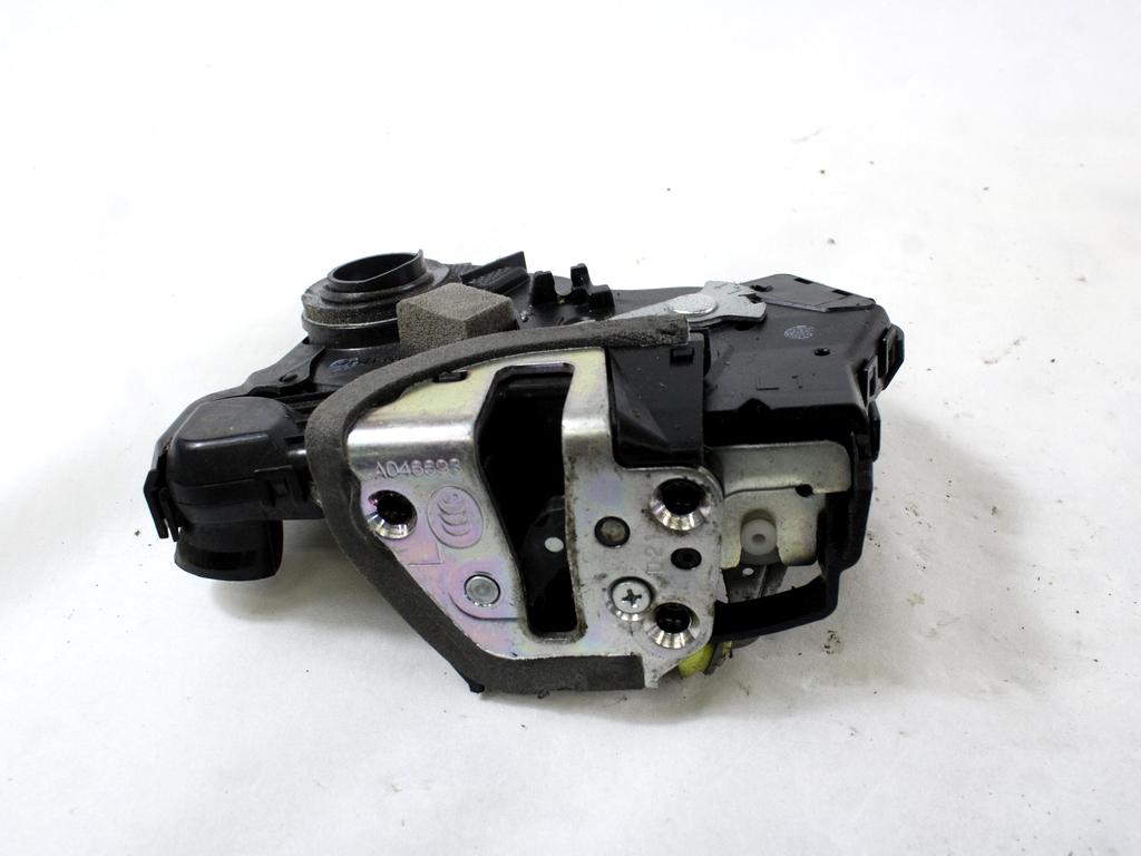 CENTRALNO ZAKLEPANJE PREDNIH LEVIH VRAT OEM N. 8225065J11000 ORIGINAL REZERVNI DEL SUZUKI GRAND VITARA JT TE TD MK2 (2006 - 2015)DIESEL LETNIK 2013