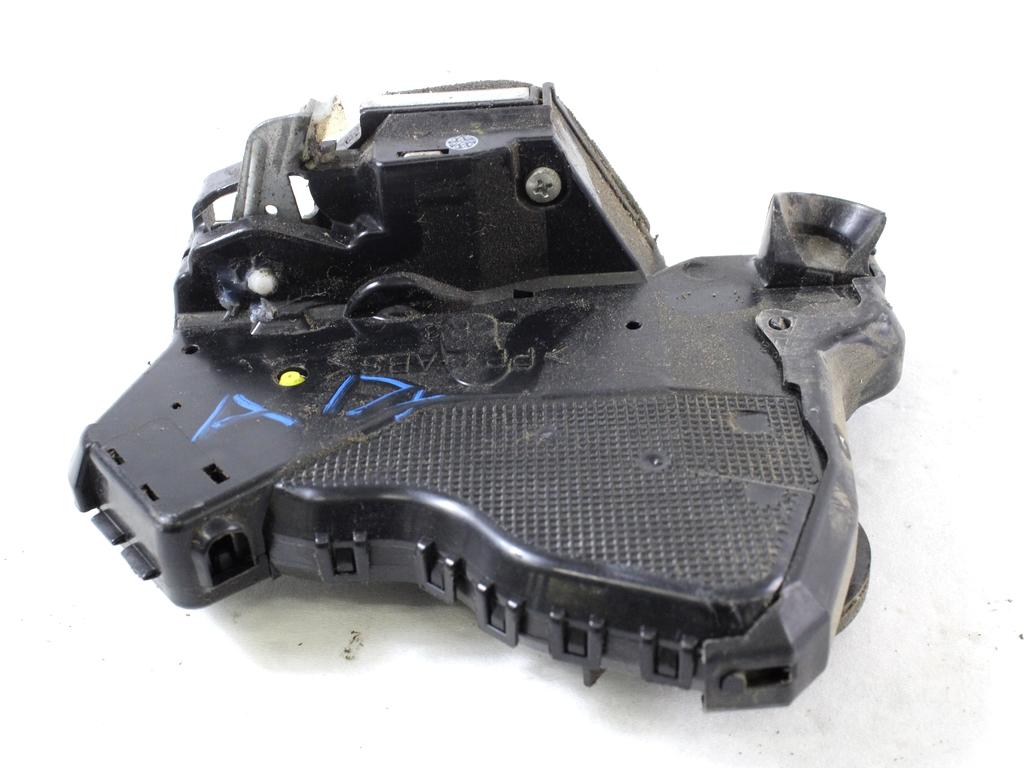 CENTRALNI ZAKLEP SPREDNJIH VRAT  OEM N. 8221065J51000 ORIGINAL REZERVNI DEL SUZUKI GRAND VITARA JT TE TD MK2 (2006 - 2015)DIESEL LETNIK 2013