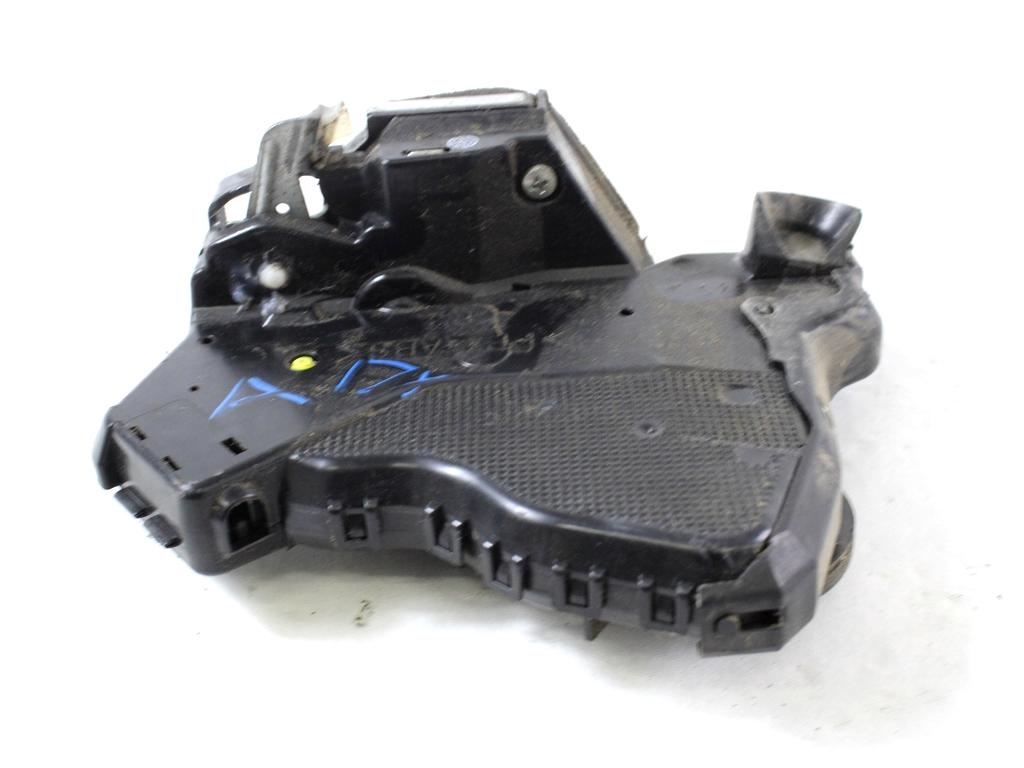 CENTRALNI ZAKLEP SPREDNJIH VRAT  OEM N. 8221065J51000 ORIGINAL REZERVNI DEL SUZUKI GRAND VITARA JT TE TD MK2 (2006 - 2015)DIESEL LETNIK 2013