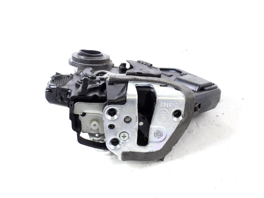 CENTRALNO ZAKLEPANJE ZADNJIH DESNIH VRAT OEM N. 8231065J11000 ORIGINAL REZERVNI DEL SUZUKI GRAND VITARA JT TE TD MK2 (2006 - 2015)DIESEL LETNIK 2013