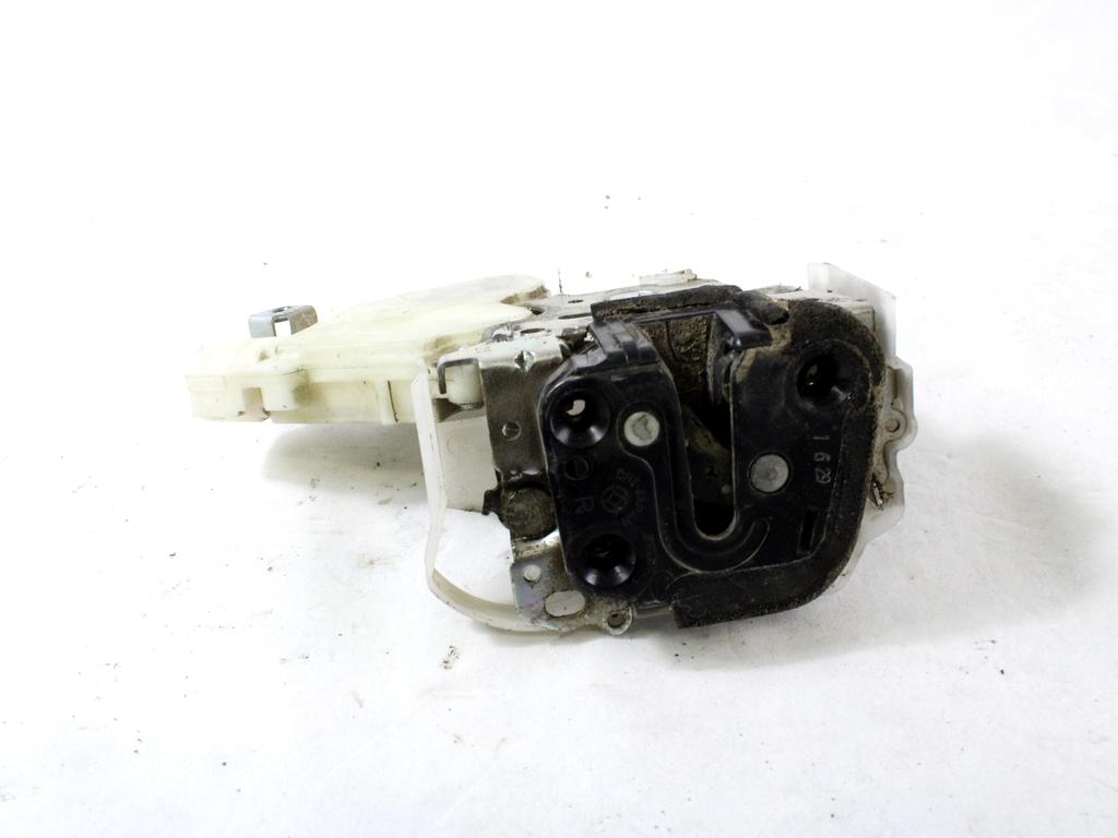 ZAKLEPANJE PRTLJA?NIH VRAT  OEM N. 8251065J50000 ORIGINAL REZERVNI DEL SUZUKI GRAND VITARA JT TE TD MK2 (2006 - 2015)DIESEL LETNIK 2013