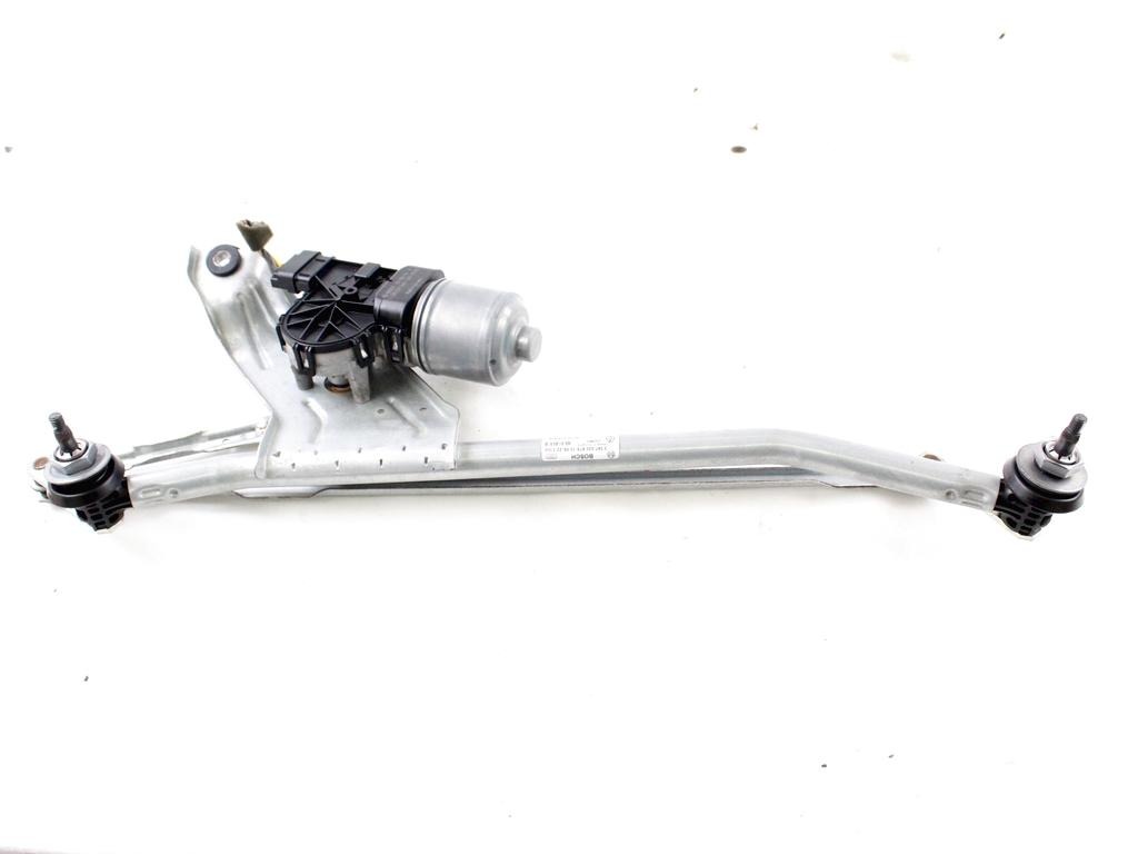 MOTORCEK PREDNJIH BRISALCEV OEM N. 8200619512 ORIGINAL REZERVNI DEL DACIA DUSTER HS (2010 - 2017) DIESEL LETNIK 2010