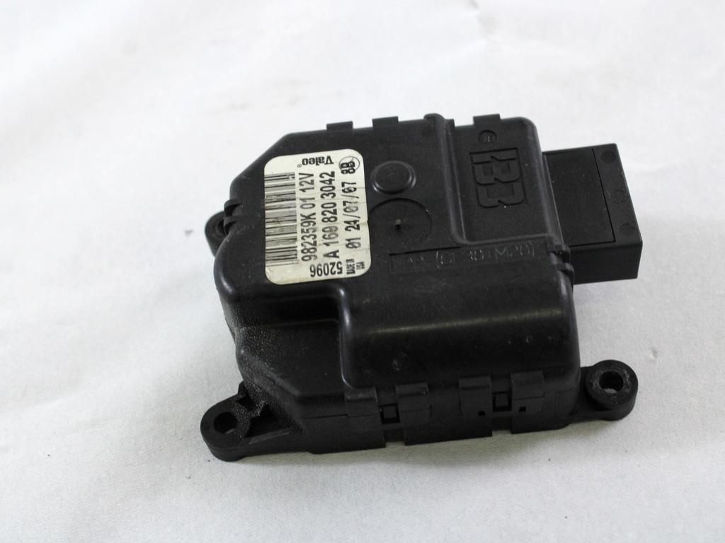 MOTORCEK OGREVANJA OEM N. A1698203042 ORIGINAL REZERVNI DEL MERCEDES CLASSE A W169 5P C169 3P R (05/2008 - 2012) DIESEL LETNIK 2008