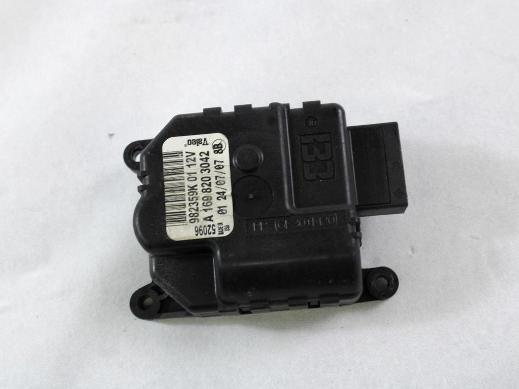 MOTORCEK OGREVANJA OEM N. A1698203042 ORIGINAL REZERVNI DEL MERCEDES CLASSE A W169 5P C169 3P R (05/2008 - 2012) DIESEL LETNIK 2008