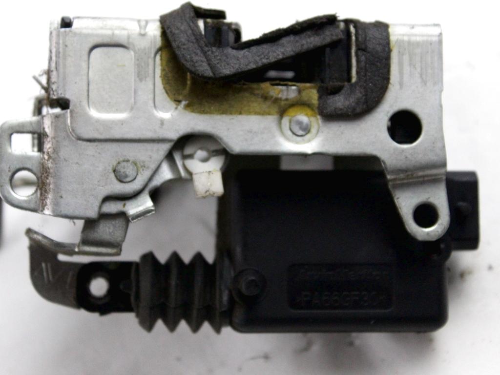 CENTRALNI ZAKLEP SPREDNJIH VRAT  OEM N. 8200735224 ORIGINAL REZERVNI DEL DACIA DUSTER HS (2010 - 2017) DIESEL LETNIK 2010