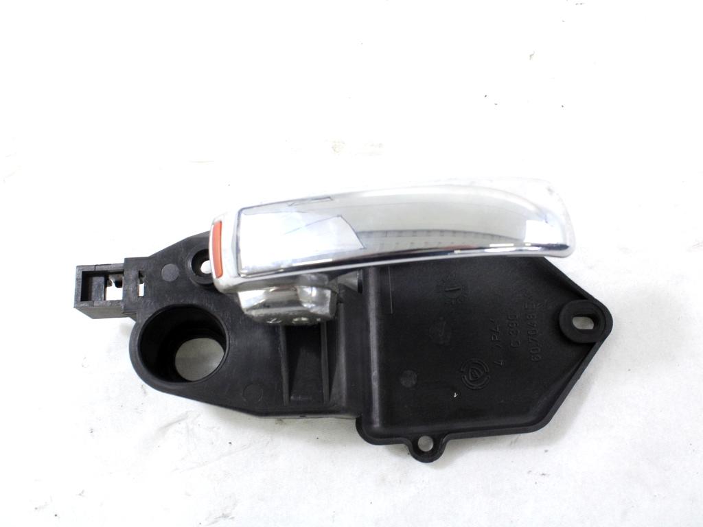 NOTRANJA KLJUKA  OEM N. 71749972 ORIGINAL REZERVNI DEL FIAT 500 CINQUECENTO 312 MK3 (2007 - 2015) BENZINA LETNIK 2010