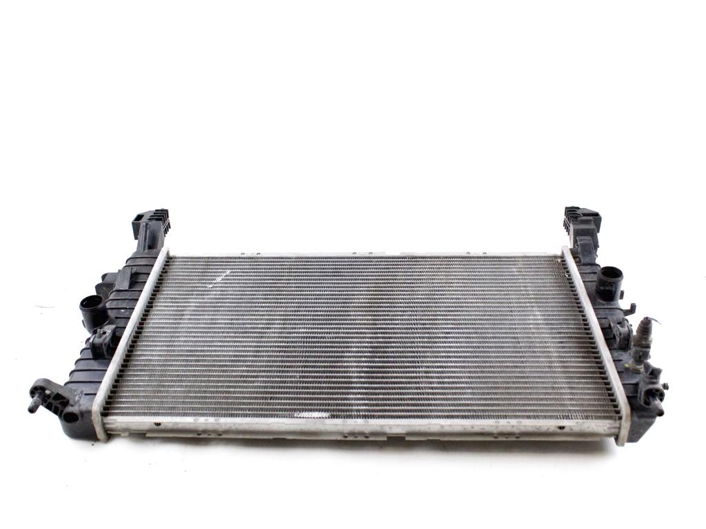 RADIATOR VODE OEM N. 13181074 ORIGINAL REZERVNI DEL OPEL MERIVA A X03 R (2006 - 2010) BENZINA LETNIK 2007