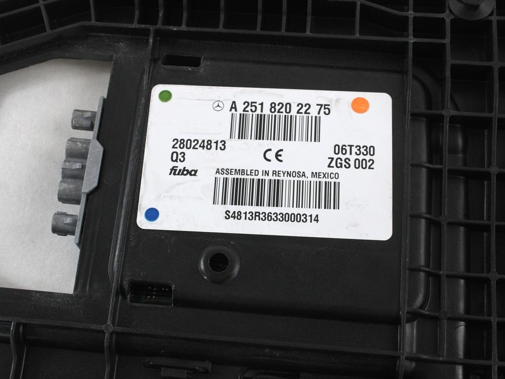 ANTENA ZA NAVIGACIJO / GPS OEM N. A2518202275 ORIGINAL REZERVNI DEL MERCEDES CLASSE R W251 (2005 - 2010)DIESEL LETNIK 2007