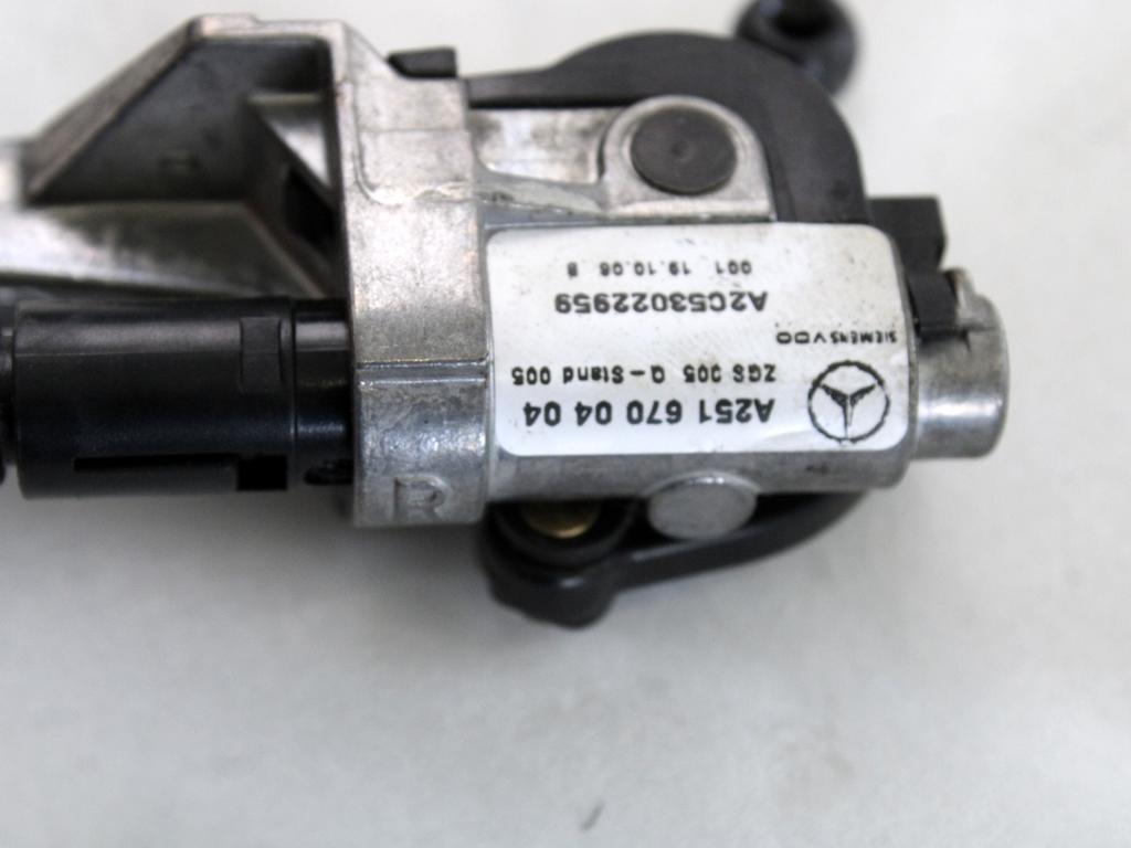 MEHANIZEM ZA ZADNJA VRATA  OEM N. A2516700404 ORIGINAL REZERVNI DEL MERCEDES CLASSE R W251 (2005 - 2010)DIESEL LETNIK 2007