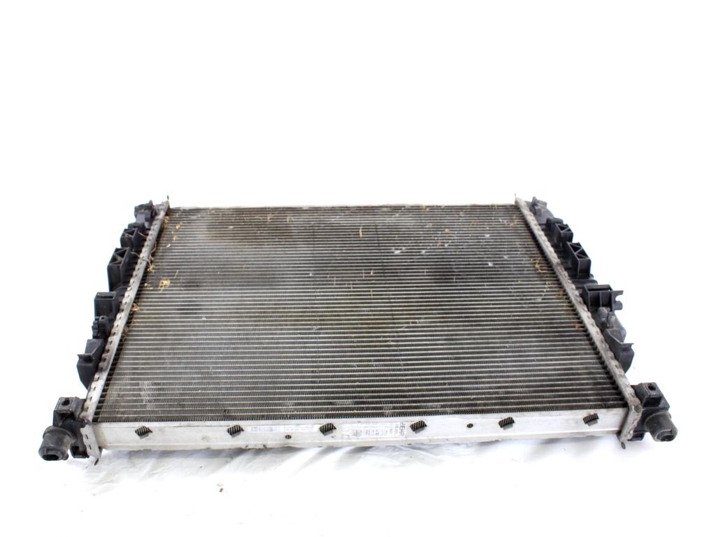 RADIATOR VODE OEM N. A2515000304 ORIGINAL REZERVNI DEL MERCEDES CLASSE R W251 (2005 - 2010)DIESEL LETNIK 2007