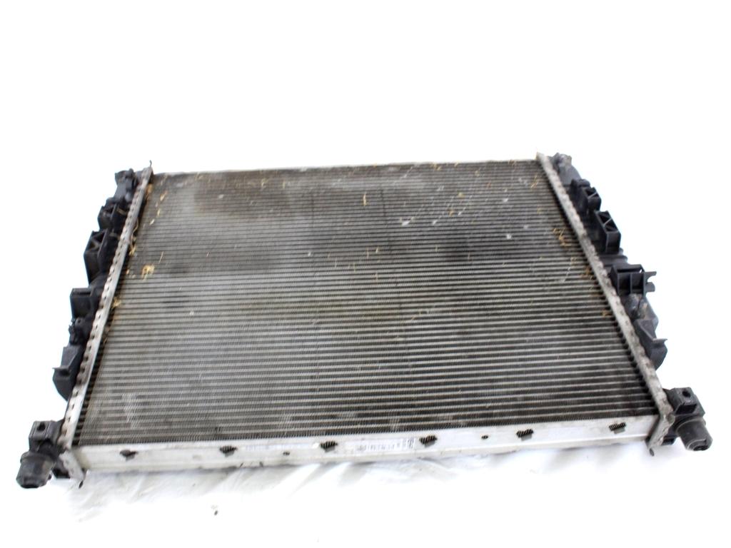 RADIATOR VODE OEM N. A2515000304 ORIGINAL REZERVNI DEL MERCEDES CLASSE R W251 (2005 - 2010)DIESEL LETNIK 2007