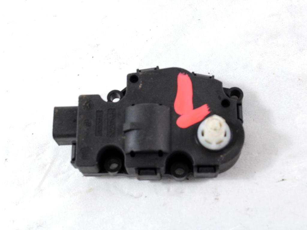 MOTORCEK OGREVANJA OEM N. K9749007 ORIGINAL REZERVNI DEL LAND ROVER RANGE ROVER EVOQUE L538 R (2016 - 2019)DIESEL LETNIK 2017