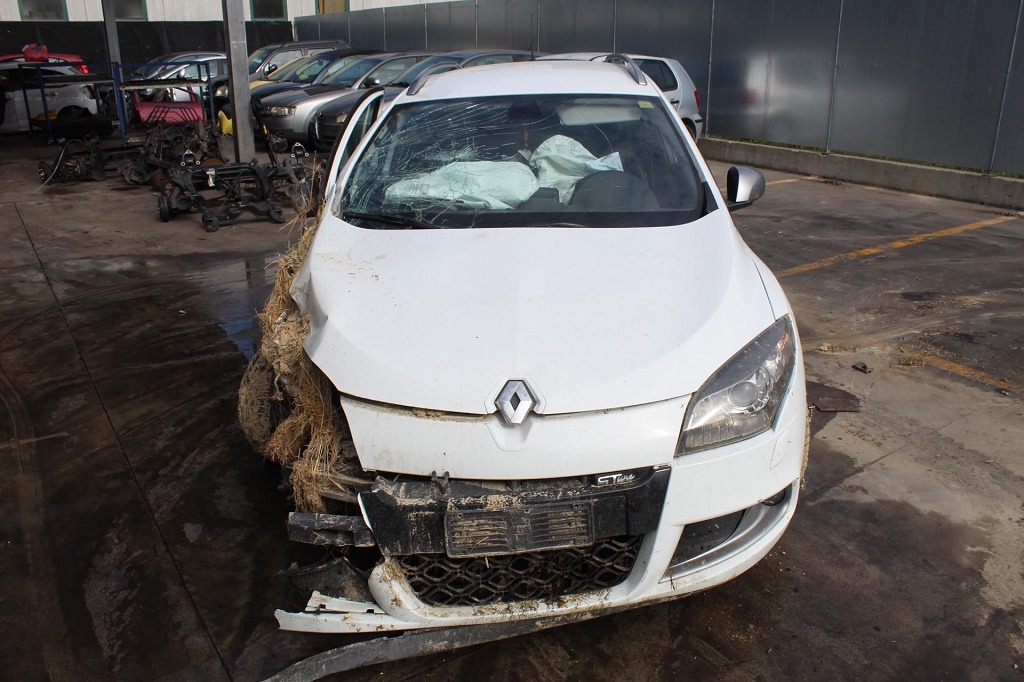 RENAULT MEGANE 3 SW 1.5 D 81KW 6M 5P (2011) RICAMBI IN MAGAZZINO