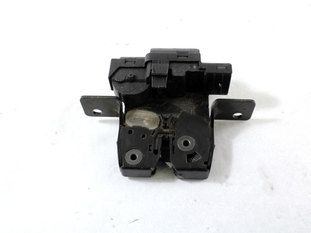 ZAKLEPANJE PRTLJA?NIH VRAT  OEM N. 8200947699 ORIGINAL REZERVNI DEL RENAULT CLIO BR0//1 CR0/1 KR0/1 MK3 R (05/2009 - 2013) BENZINA LETNIK 2012