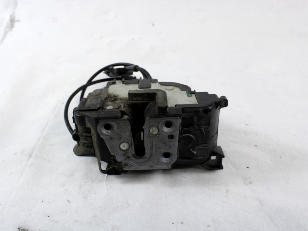 CENTRALNO ZAKLEPANJE PREDNIH LEVIH VRAT OEM N. 8200300123 ORIGINAL REZERVNI DEL RENAULT CLIO BR0//1 CR0/1 KR0/1 MK3 R (05/2009 - 2013) BENZINA LETNIK 2012