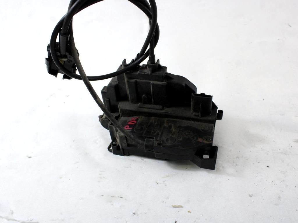 CENTRALNO ZAKLEPANJE ZADNJIH DESNIH VRAT OEM N. 8200300129 ORIGINAL REZERVNI DEL RENAULT CLIO BR0//1 CR0/1 KR0/1 MK3 R (05/2009 - 2013) BENZINA LETNIK 2012