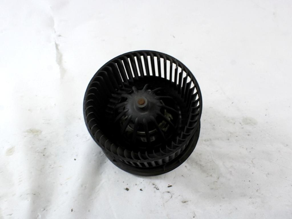 VENTILATOR  KABINE  OEM N. 7701062226 ORIGINAL REZERVNI DEL RENAULT CLIO BR0//1 CR0/1 KR0/1 MK3 R (05/2009 - 2013) BENZINA LETNIK 2012