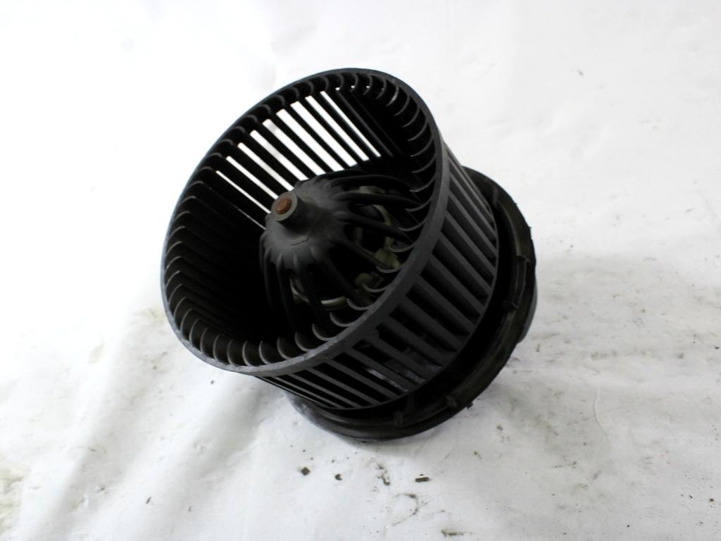 VENTILATOR  KABINE  OEM N. 7701062226 ORIGINAL REZERVNI DEL RENAULT CLIO BR0//1 CR0/1 KR0/1 MK3 R (05/2009 - 2013) BENZINA LETNIK 2012