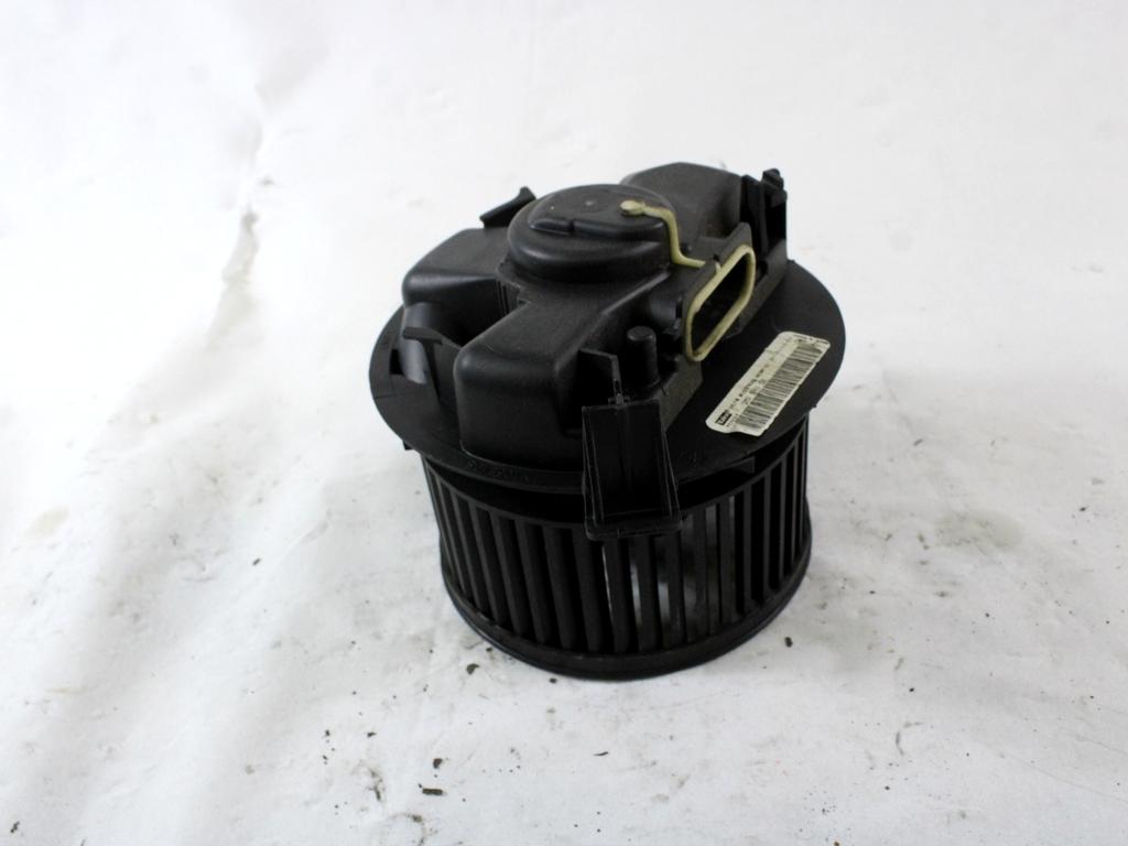 VENTILATOR  KABINE  OEM N. 7701062226 ORIGINAL REZERVNI DEL RENAULT CLIO BR0//1 CR0/1 KR0/1 MK3 R (05/2009 - 2013) BENZINA LETNIK 2012