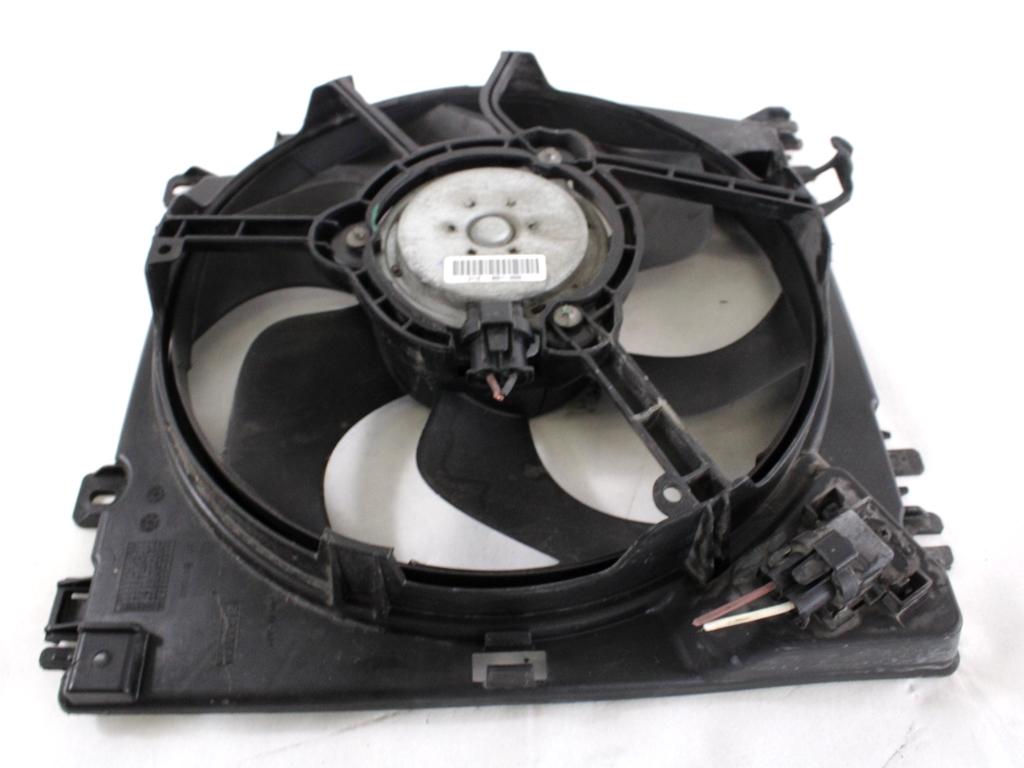 VENTILATOR HLADILNIKA OEM N. 8200966248 ORIGINAL REZERVNI DEL RENAULT CLIO BR0//1 CR0/1 KR0/1 MK3 R (05/2009 - 2013) BENZINA LETNIK 2012