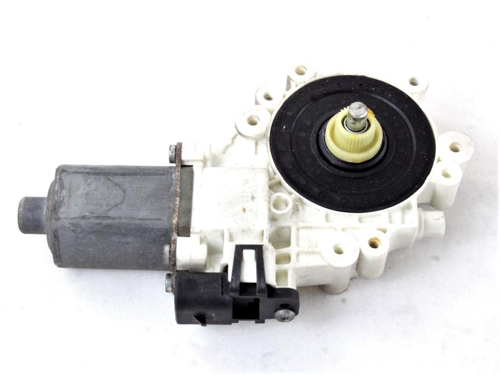 DVIZNI MEHANIZEM SPREDNIH STEKEL  OEM N. 17747 MOTORINO ALZACRISTALLO PORTA ANTERIORE ORIGINAL REZERVNI DEL SMART FORFOUR 454 MK1 (2004 - 2006) BENZINA LETNIK 2005