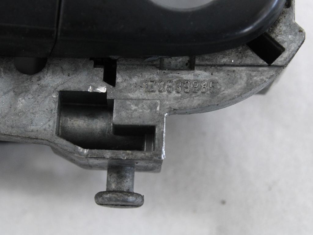 ZUNANJA KLJUKA SPREDNJA LEVA VRATA OEM N. 3B0837205F3FZ ORIGINAL REZERVNI DEL VOLKSWAGEN GOLF V 1K1 1K5 MK5 BER/SW (02/2004-11/2008) DIESEL LETNIK 2005